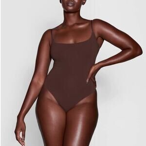 SKIMS Fits Everybody Cami Bodysuit Scoop Neck Sleeveless in Cocoa Brown NWOT 4XL